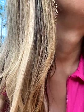 sinfullmilfxd naked stripping on cam for live sex video chat