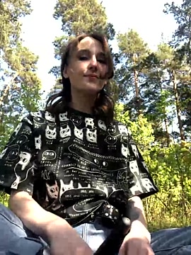 SofiKsKs naked stripping on cam for live sex video chat