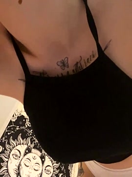 ViktoriaNyx naked stripping on cam for live sex video chat