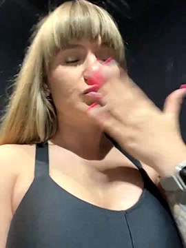 BustyAnnabelle naked stripping on cam for live sex video chat