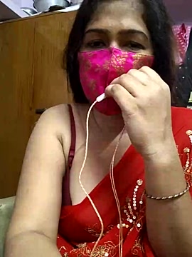 Desi-rani911 naked stripping on cam for live sex video chat