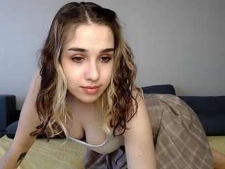 Ellawalker nude on cam – live sex chat
