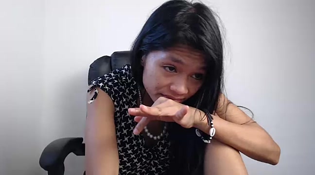 funnylittleone naked stripping on cam for live sex video chat