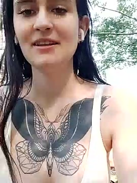 Heart_Ass naked stripping on cam for live sex video chat