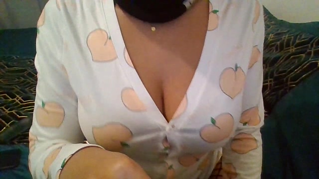 inayavip naked stripping on cam for live sex video chat