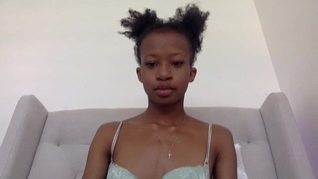juliecake naked stripping on cam for live sex video chat