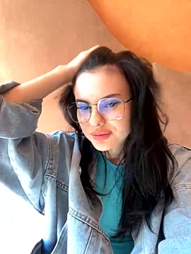 _Kelly_Roger_ naked stripping on cam for live sex video chat