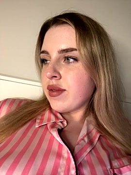 Lolly_Sl naked stripping on cam for live sex video chat