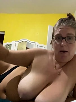 misskitty34 naked stripping on cam for live sex video chat