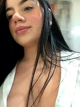 nicolette_sweet_ naked stripping on cam for live sex video chat