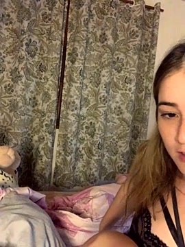 pilimartinez22 naked stripping on cam for live sex video chat