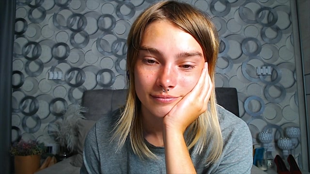 TheRockyPrincess naked stripping on cam for live sex video chat