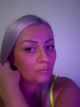 xxLexixx naked stripping on cam for live sex video chat
