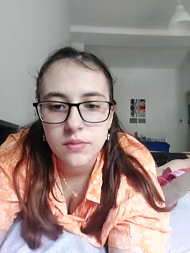 AlisiaKotik naked stripping on cam for live sex video chat