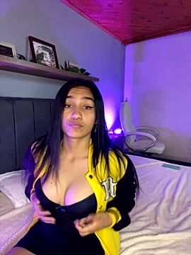 Daniela_mariaa naked stripping on cam for live sex video chat