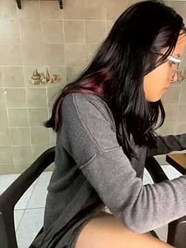 Estrellaa_pink naked stripping on cam for live sex video chat