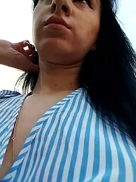 JenniferEdith naked stripping on cam for live sex video chat