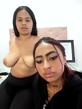 KarolineAndRachell18 naked stripping on cam for live sex video chat
