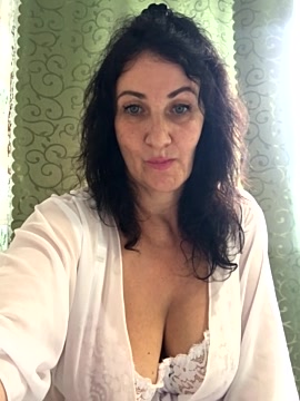 Katie-n naked stripping on cam for live sex video chat