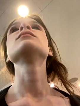 Lucia_Velvet naked stripping on cam for live sex video chat