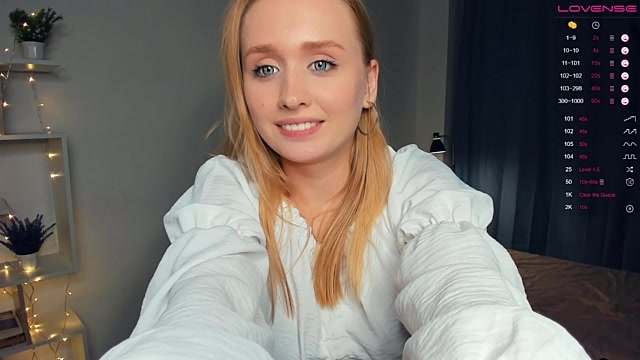 MaaryJonnes naked stripping on cam for live sex video chat