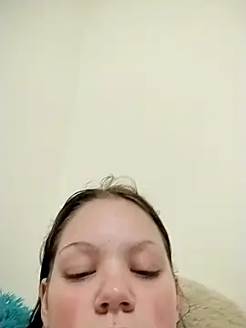 BabyHoneyyy69 naked stripping on cam for live sex video chat