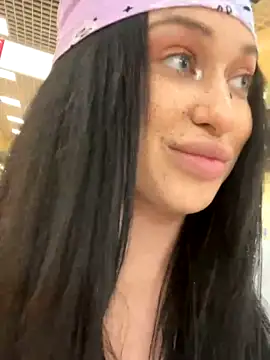 DiVossnes naked stripping on cam for live sex video chat