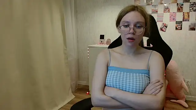 JessKiss_ naked stripping on cam for live sex video chat