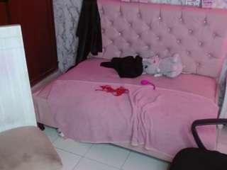 Katty-rouse nude on cam – live sex chat
