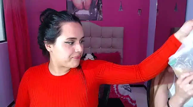 MELINDA_ISABELLA naked stripping on cam for live sex video chat