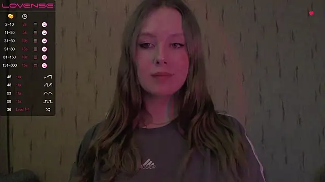 milly_yo naked stripping on cam for live sex video chat