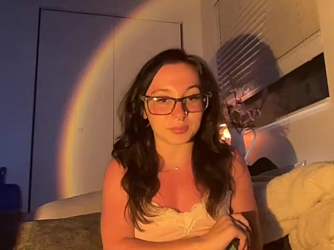 sweetandwet_daddy naked stripping on cam for live sex video chat