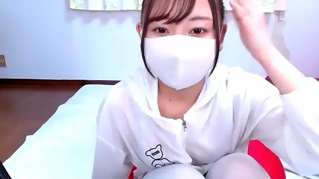 YUTSU_KI naked stripping on cam for live sex video chat