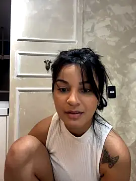 BeatrizKyle24 naked stripping on cam for live sex video chat