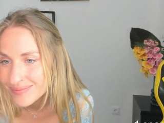 CarrieBradshaw nude on cam – live sex chat