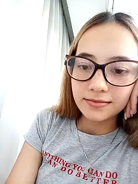 Elisabeth_Daphie naked stripping on cam for live sex video chat
