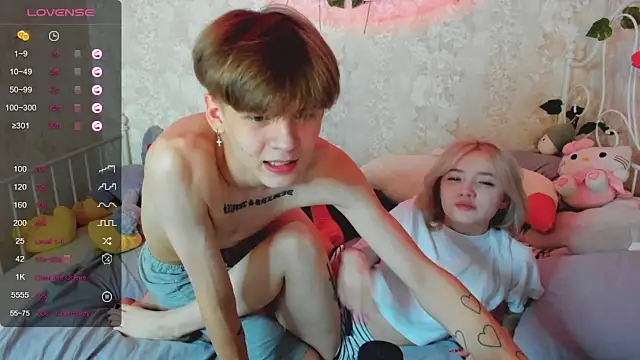 lovesexdreamss_ naked stripping on cam for live sex video chat