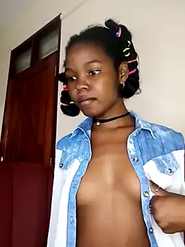 pinkpantress naked stripping on cam for live sex video chat