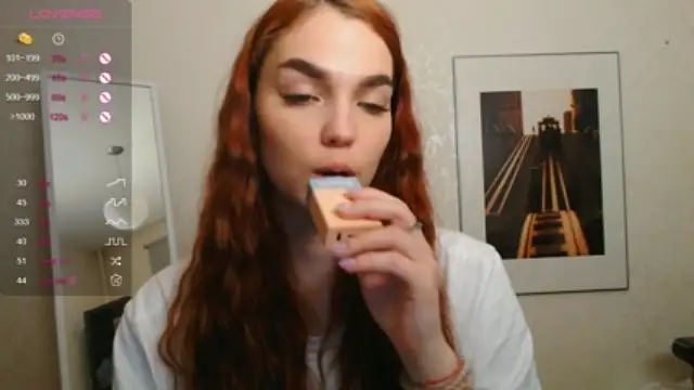 SophiaAgain naked stripping on cam for live sex video chat