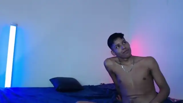 submissivegirl_12 naked stripping on cam for live sex video chat