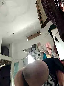 vndesi naked stripping on cam for live sex video chat