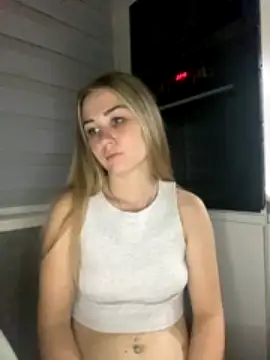 Adelle_Nanette naked stripping on cam for live sex video chat