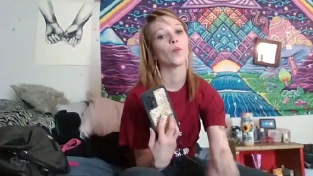 Badgirl25sexy naked stripping on cam for live sex video chat
