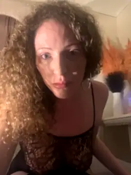 BellaT23 naked stripping on cam for live sex video chat