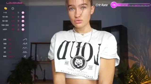 GinyUrphas naked stripping on cam for live sex video chat