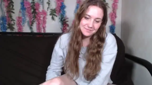 LCakkes naked stripping on cam for live sex video chat