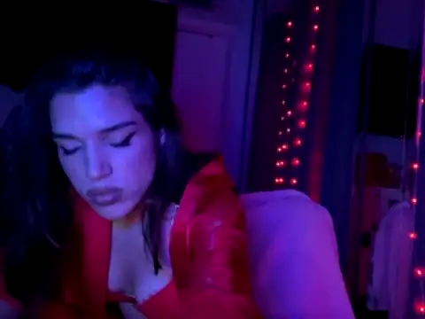 CubanxMunequita naked strip on webcam for live sex chat
