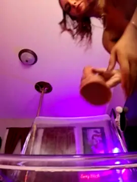 DesereaRose naked strip on webcam for live sex chat