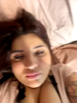horny_roomiess naked strip on webcam for live sex chat