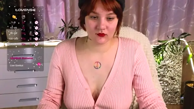 Kirsanka naked stripping on cam for live sex video chat